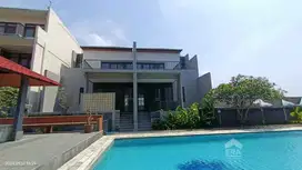 Rumah Setraduta Dengan Private Pool