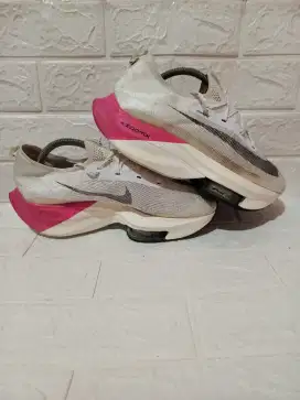 Nike Air Zoom Alphafly next% 01:59:40 size 43 (27,5cm)