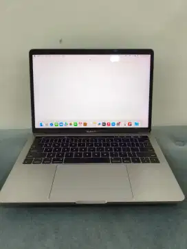 MacBook Pro 2017 13-inch 8/512GB