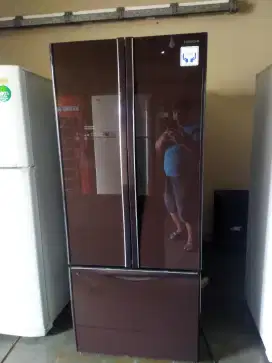 Kulkas Mewah Hitachi 3 Pintu Smart Inverter