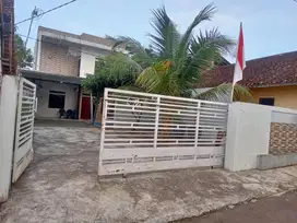 Rumah luas 392M 2Tingkat
