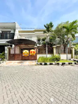 Dharmahusada Permai jual Rumah classic modern semi furnished terawat