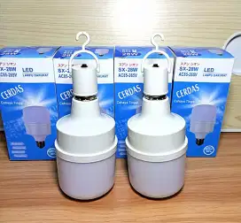 Bohlam Lampu LED otomatis nyala