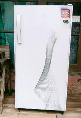 Kulkas Polytron belleza