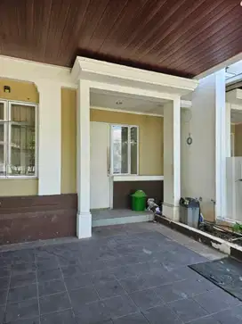 Disewakan Rumah Siap Huni di Cluster South Thames - JGC, Jakarta Timur