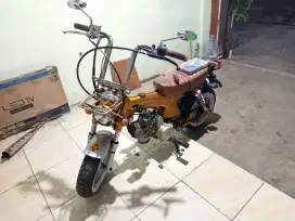 Honda costum monkey 100cc