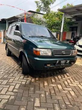 Mobil kijang kapsul Lgx 1997