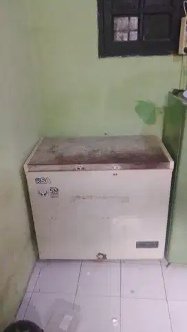 Frizer rsa kapasitas 210ltr