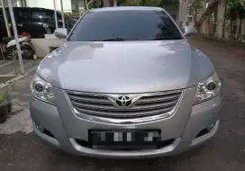 Toyota Camry 2.4V AT tahun 2007 warna Silver