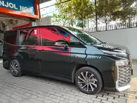 Toyota Voxy At 2022 Bensin