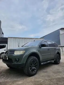 Mitsubishi Pajero 2.5 GLS 4x2 MT 2012 Diesel