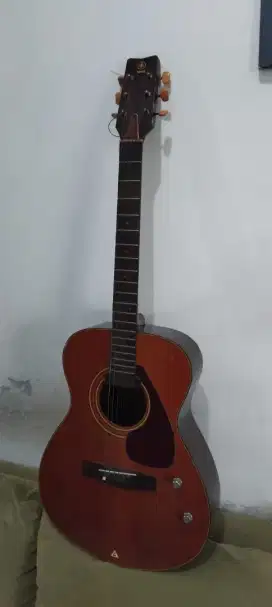 Dijual : Guitar akustik yamaha