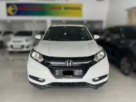 Honda HR-V E matic 2015 putih HRV siap pakai