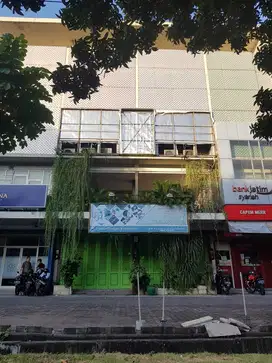 Disewakan 2 Ruko Jejer 4 Lantai Raya Merr Surabaya