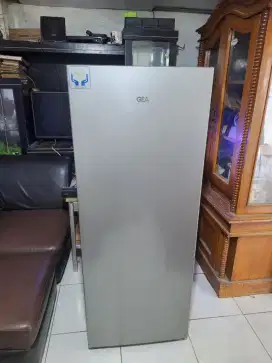 FREEZER GEA TERBARU MULUS 2JT AJA