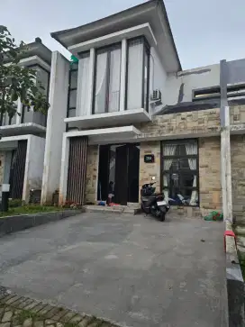 Over kredit Rumah 2 lantai Di BNR