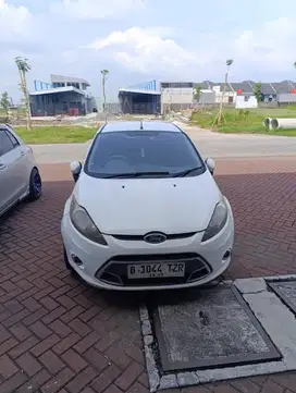 Ford Fiesta 2012 AT