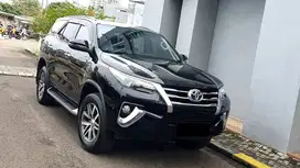 [ ODO ANTIK 9RB ] Toyota Fortuner 2.7 SRZ Bensin AT Hitam 2018/2019
