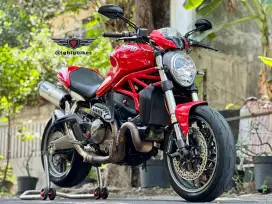 Ducati Monster 821 Merah 2015