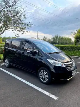 Honda Freed 2013 sd black