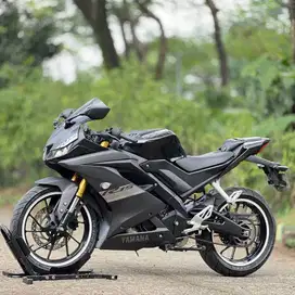 YAMAHA R15 V3 HITAM 2021 KM LOW PAJAK HIDUP LIKE NEW