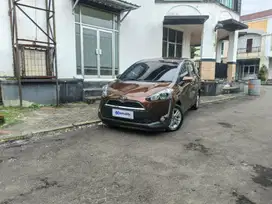 Like New - TOYOTA SIENTA 1.5 G BENSIN M/T 2017 COKLAT