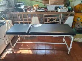 RANJANG PASIEN UNTUK PERAWATAN