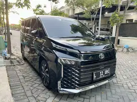 KM13rb! Toyota Voxy 2.0 TSS CVT 2022 super istimewa