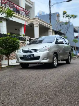 Innova V Matic 2006 Bensin
