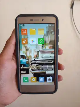 xiomi redmi 3 ram 2GB 4G