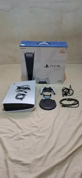 Playstation 5 Disc Edition & Logitech G29 Driving Force