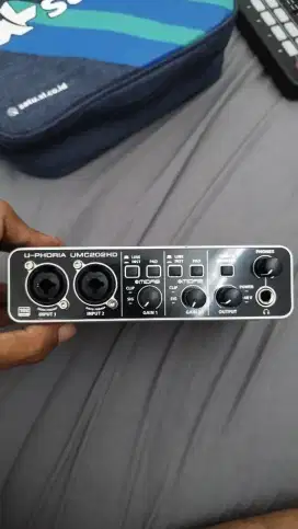 Jual soundcardBehringer 202HD