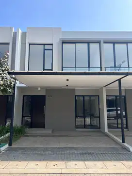 RUMAH DISEWAKAN UK 6X12.5 2LT UNFURNISHED PIK2 MILLENIAL CLUSTER BAGUS
