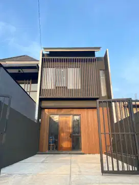 CEPAT HABIS!! RUMAH 2 LANTAI DENGAN KONSEP ALA JEPANG DI KOTA BEKASI