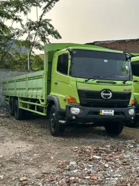 HINO LOHAN FM260JW LONG ASLI 6X4 BAK TRIWAY TRONTON ISTIMEWA SEKALI