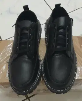 Jual Sepatu Footwear Original. Size 42. Kondisi baru