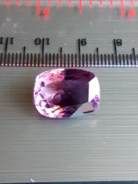 Batu ungu jenis amethyst asli