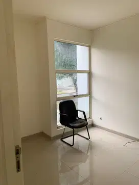 DISEWAKAN RUMAH SUVARNA SUTERA,CLUSTER BAHANA,TERMURAH!!