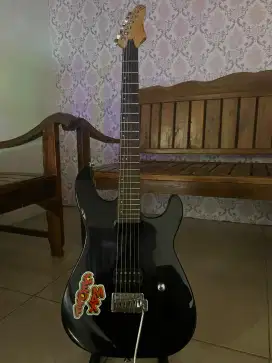 GITAR LISTRIK MERK SAMICK SS51
