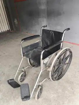 Jual kursi roda untuk orang sakit