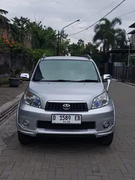 Toyota Rush s 1.5 manual 2012