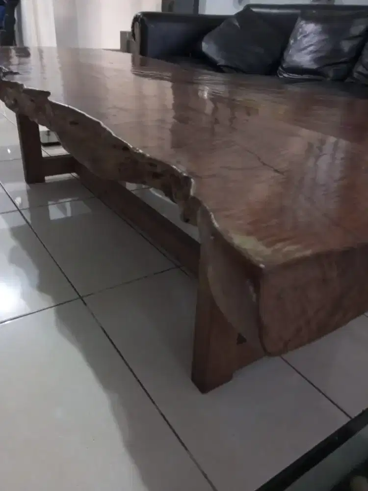 Meja Kayu Solid