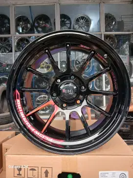 Lenso venom 5 ring 18 lebar 9 pcd 6x139,7 ET 0 4pcs. Fortuner pajero
