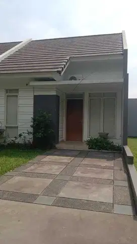 DISEWAKAN RUMAH SUVARNA SUTERA,CLUSTER INDIRA,TERMURAH !