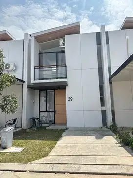DISEWAKAN RUMAH CENDANA SPARK