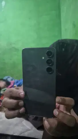 SAMSUNG S24 FE  RAM 8/256
