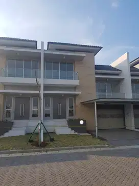 FOR SALE RUMAH PIK UK 10X25 2LT HADAP SELATAN UNFURNISHED POSISI BAGUS