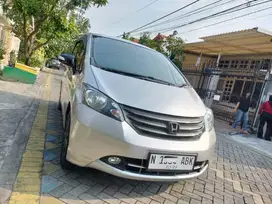 Honda Freed E PSD 1.5 Bsn Matic/At 2010 Sangat Terawat Dan Siap Pakai