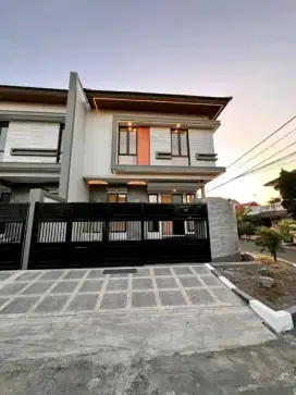 Rumah Cantik Nginden Intan an Surabaya