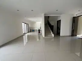 sewa rumah cluster btari di Summarecon bandung